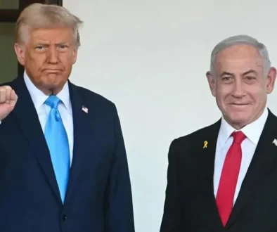 Trump-bows-to-Netanyahu.jpg