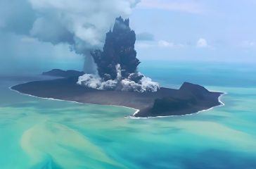 hunga-tonga-eruption